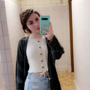 Meet your Posher, Karissa